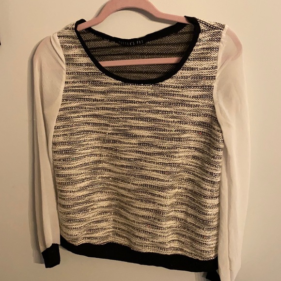 Potter's Pot Tops - 🟢10/$10 - dressy top